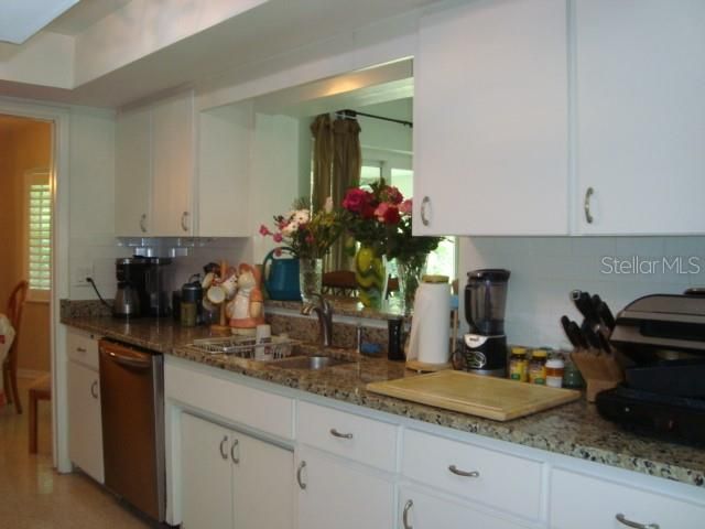 For Rent: $3,200 (3 beds, 2 baths, 2036 Square Feet)