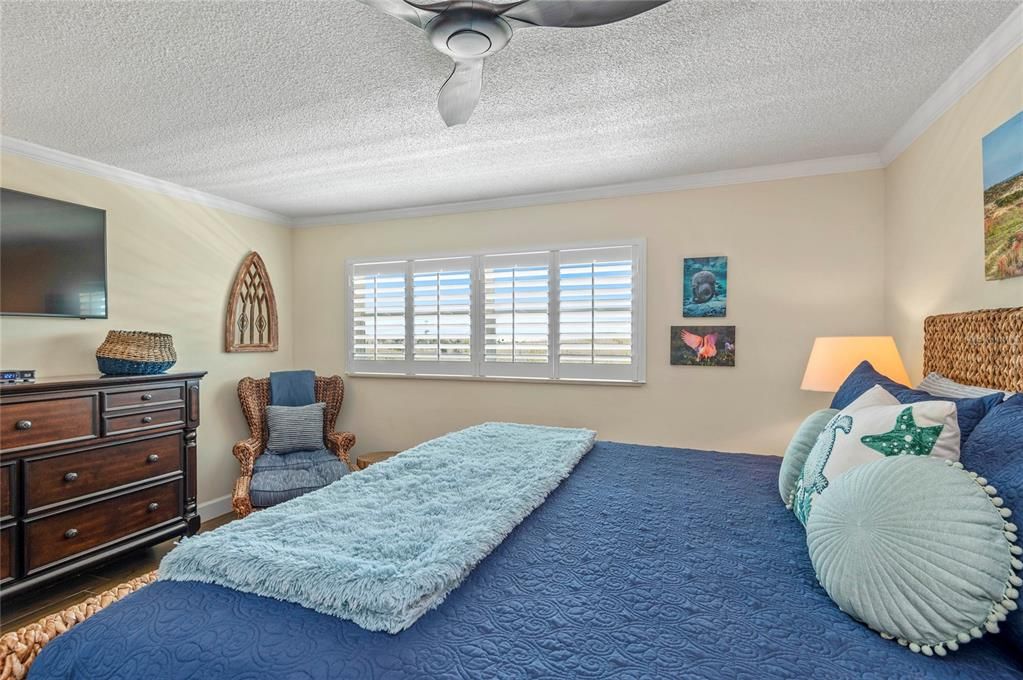 En Venta: $699,000 (3 camas, 3 baños, 1921 Pies cuadrados)