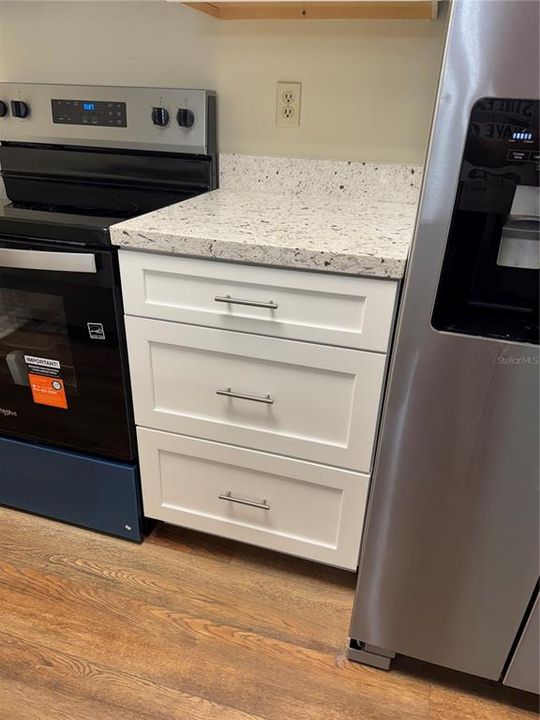 Active With Contract: $195,000 (2 beds, 2 baths, 1106 Square Feet)
