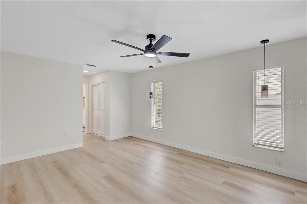 For Sale: $479,900 (3 beds, 2 baths, 2010 Square Feet)