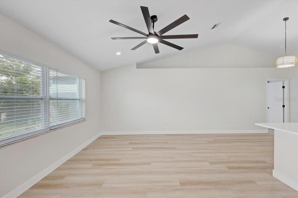 For Sale: $479,900 (3 beds, 2 baths, 2010 Square Feet)
