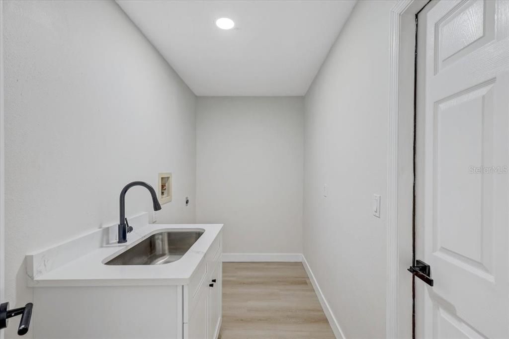 For Sale: $479,900 (3 beds, 2 baths, 2010 Square Feet)