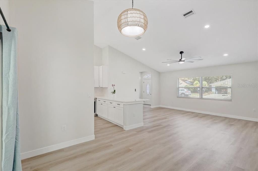 For Sale: $479,900 (3 beds, 2 baths, 2010 Square Feet)