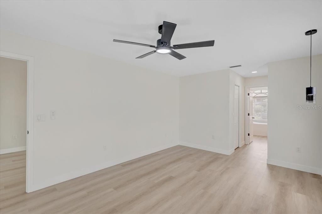 For Sale: $479,900 (3 beds, 2 baths, 2010 Square Feet)