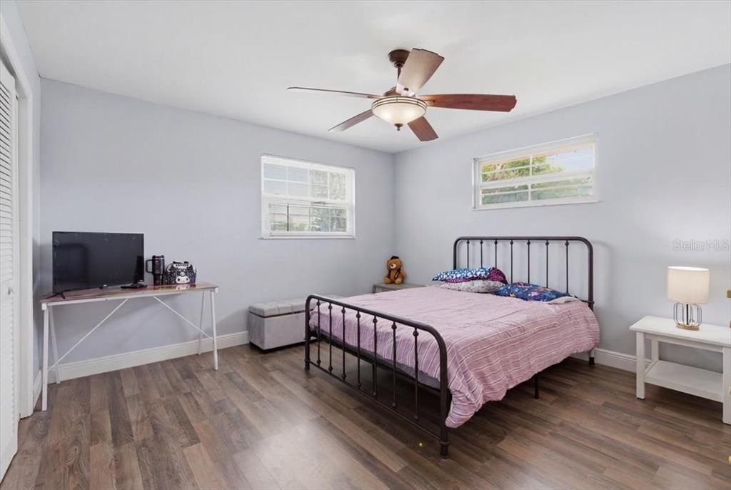 For Sale: $430,000 (3 beds, 2 baths, 1692 Square Feet)