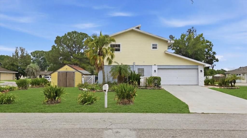 For Sale: $430,000 (3 beds, 2 baths, 1692 Square Feet)