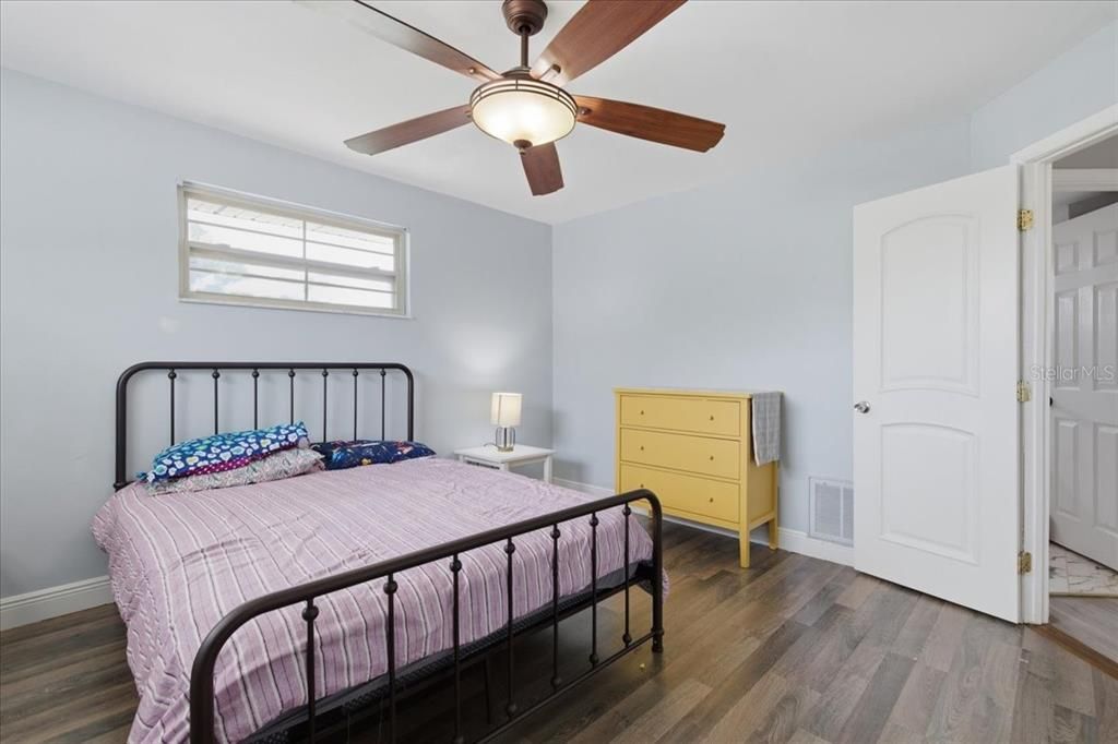 For Sale: $430,000 (3 beds, 2 baths, 1692 Square Feet)