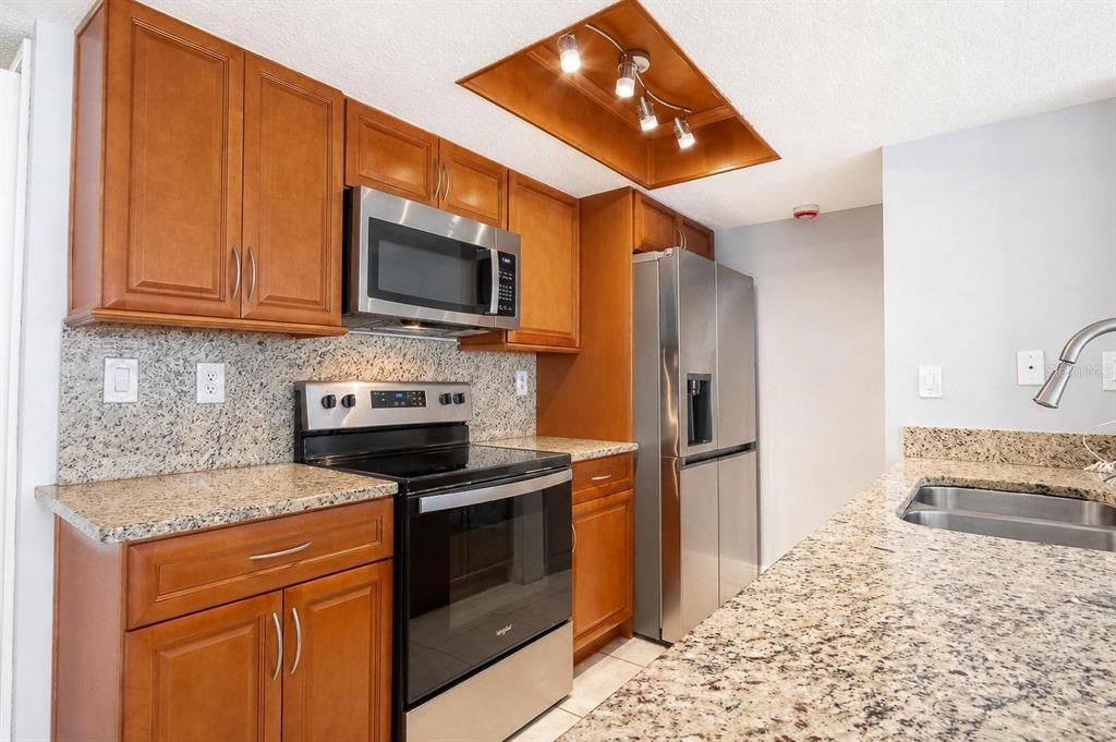 For Rent: $1,900 (3 beds, 2 baths, 1287 Square Feet)