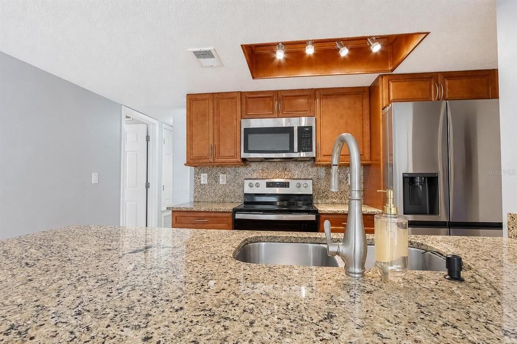For Rent: $1,900 (3 beds, 2 baths, 1287 Square Feet)