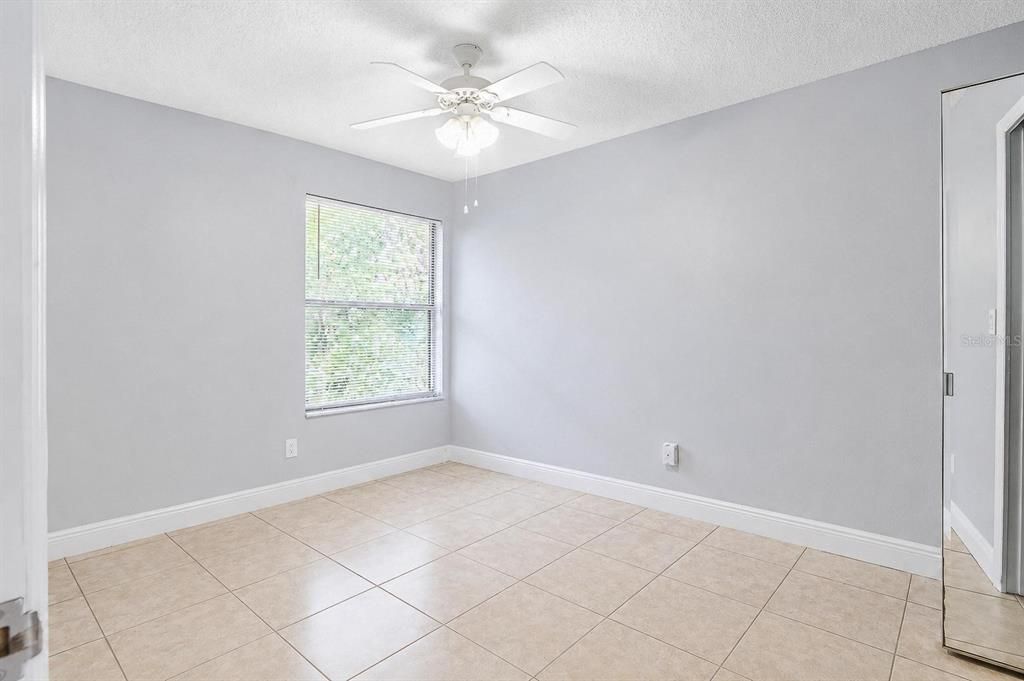 For Rent: $1,900 (3 beds, 2 baths, 1287 Square Feet)