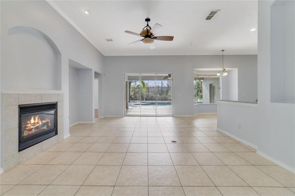 For Rent: $3,700 (4 beds, 4 baths, 2922 Square Feet)