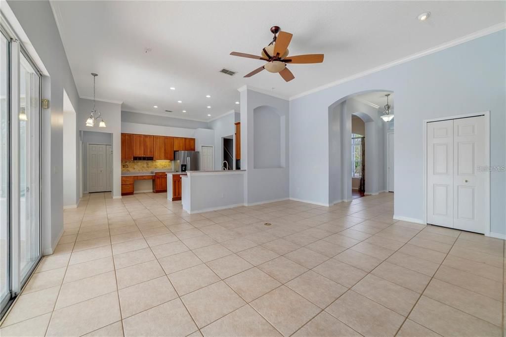For Rent: $3,700 (4 beds, 4 baths, 2922 Square Feet)