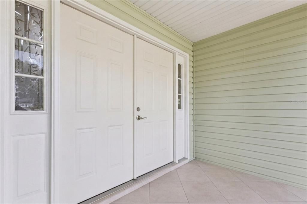 For Sale: $268,000 (2 beds, 2 baths, 1820 Square Feet)