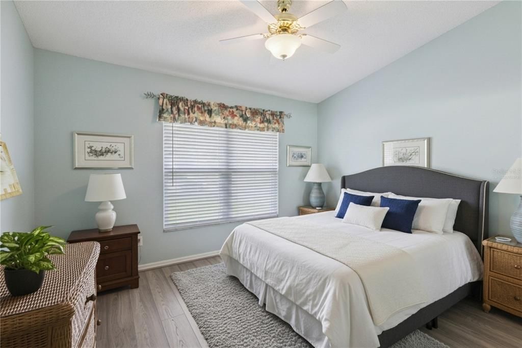 For Sale: $268,000 (2 beds, 2 baths, 1820 Square Feet)