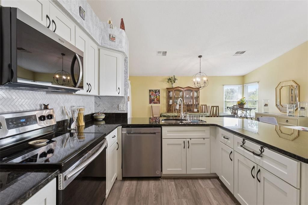 For Sale: $268,000 (2 beds, 2 baths, 1820 Square Feet)