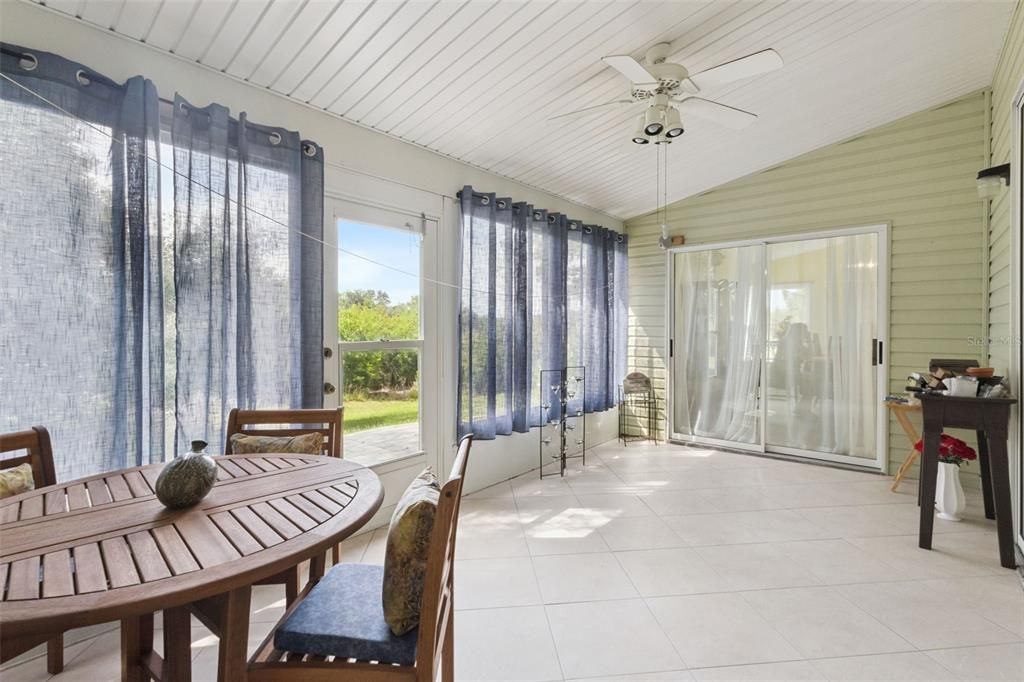 For Sale: $268,000 (2 beds, 2 baths, 1820 Square Feet)