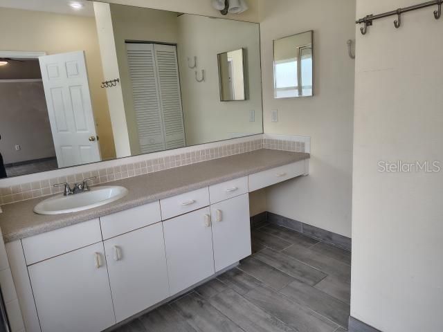 For Sale: $348,500 (3 beds, 2 baths, 1556 Square Feet)