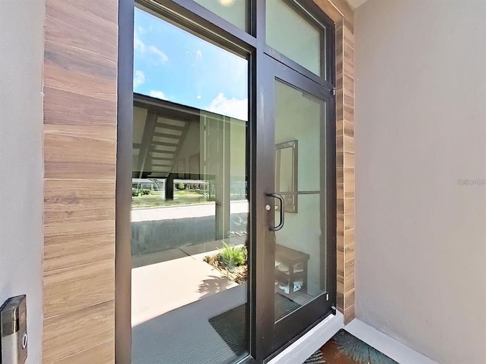 For Rent: $3,450 (3 beds, 3 baths, 1613 Square Feet)