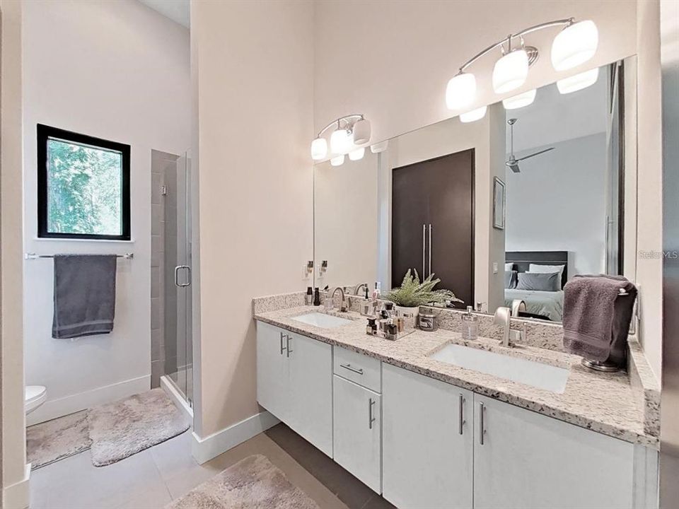 For Rent: $3,450 (3 beds, 3 baths, 1613 Square Feet)