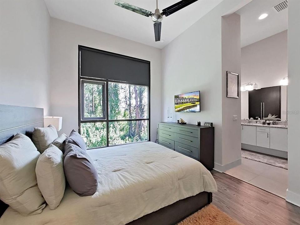 For Rent: $3,450 (3 beds, 3 baths, 1613 Square Feet)