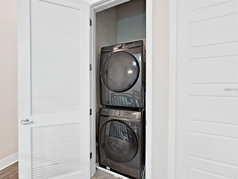 For Rent: $3,450 (3 beds, 3 baths, 1613 Square Feet)
