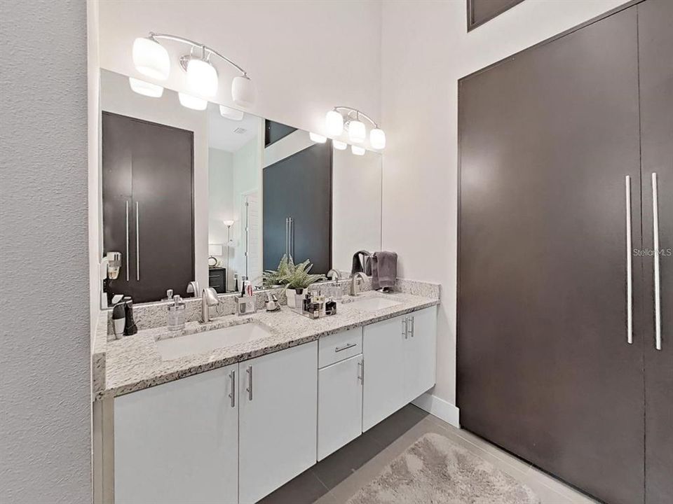 For Rent: $3,450 (3 beds, 3 baths, 1613 Square Feet)