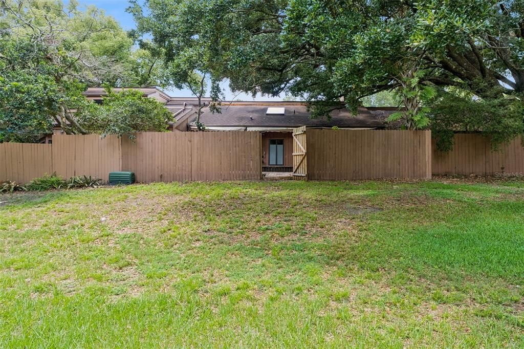 For Sale: $519,900 (4 beds, 2 baths, 2572 Square Feet)
