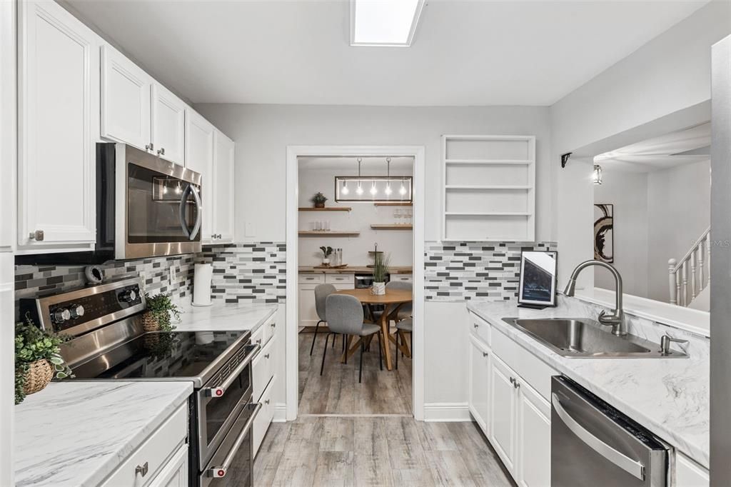 For Sale: $519,900 (4 beds, 2 baths, 2572 Square Feet)
