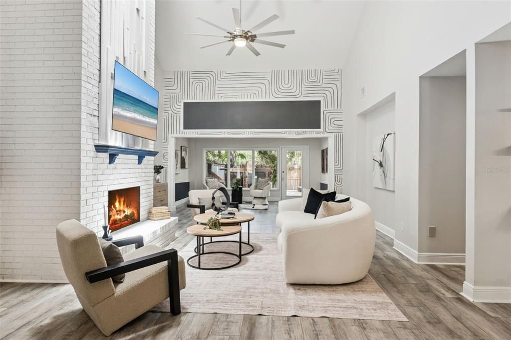 For Sale: $519,900 (4 beds, 2 baths, 2572 Square Feet)
