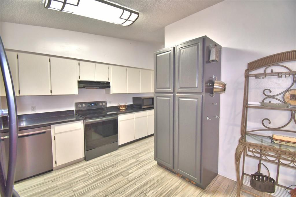 En Venta: $230,000 (2 camas, 2 baños, 1180 Pies cuadrados)