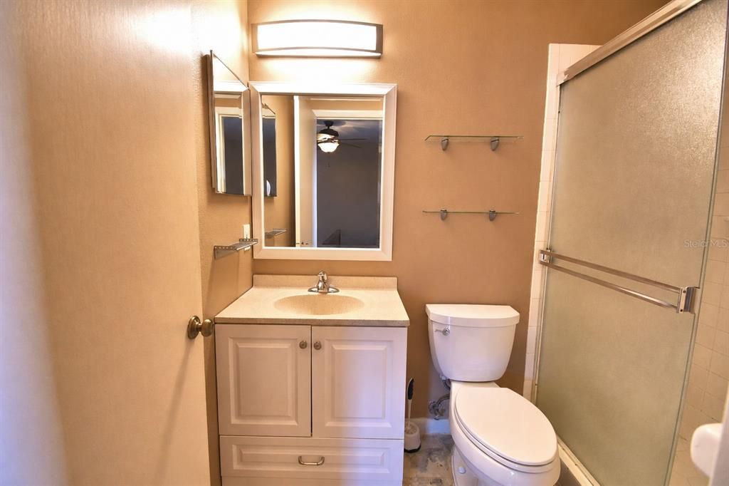 En Venta: $230,000 (2 camas, 2 baños, 1180 Pies cuadrados)