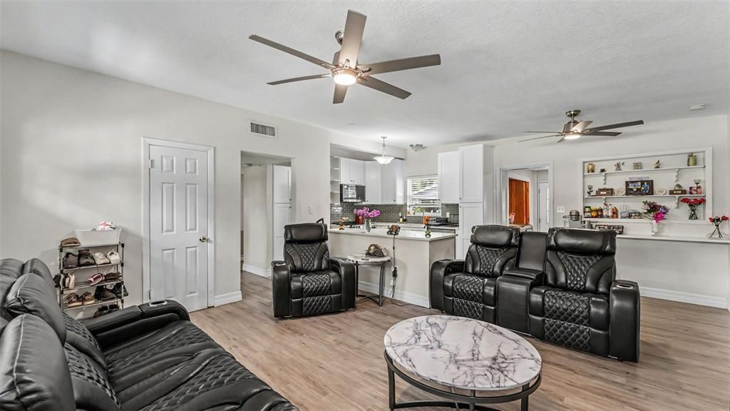 Active With Contract: $240,000 (4 beds, 2 baths, 1638 Square Feet)