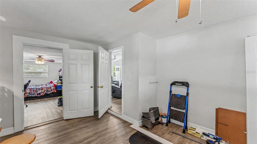 Active With Contract: $240,000 (4 beds, 2 baths, 1638 Square Feet)