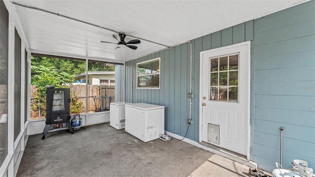 Active With Contract: $240,000 (4 beds, 2 baths, 1638 Square Feet)