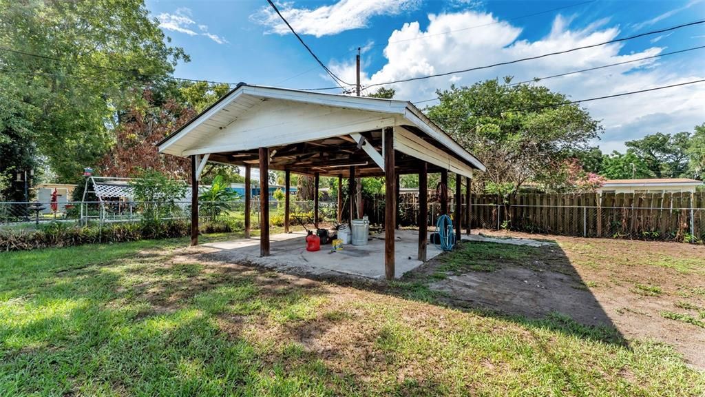 Active With Contract: $240,000 (4 beds, 2 baths, 1638 Square Feet)