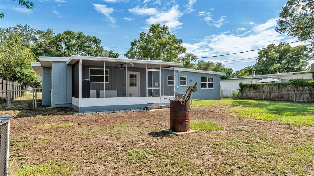 Active With Contract: $240,000 (4 beds, 2 baths, 1638 Square Feet)