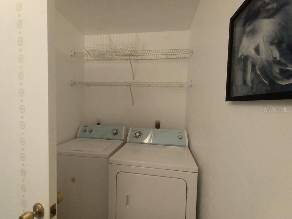 For Sale: $226,500 (2 beds, 1 baths, 1244 Square Feet)