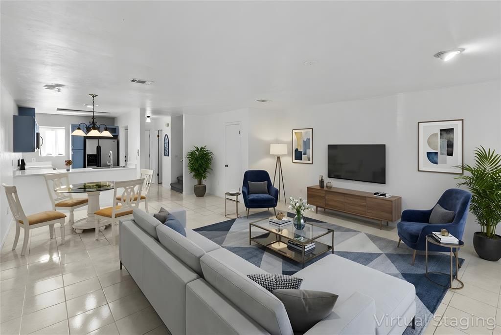 For Sale: $226,500 (2 beds, 1 baths, 1244 Square Feet)