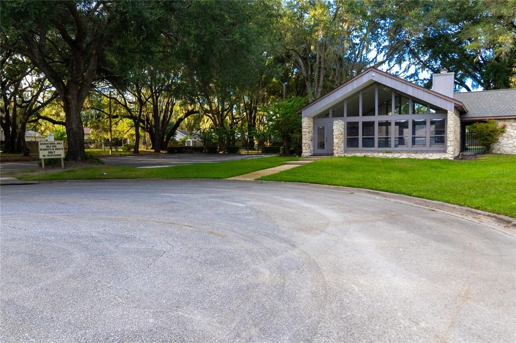 For Sale: $226,500 (2 beds, 1 baths, 1244 Square Feet)