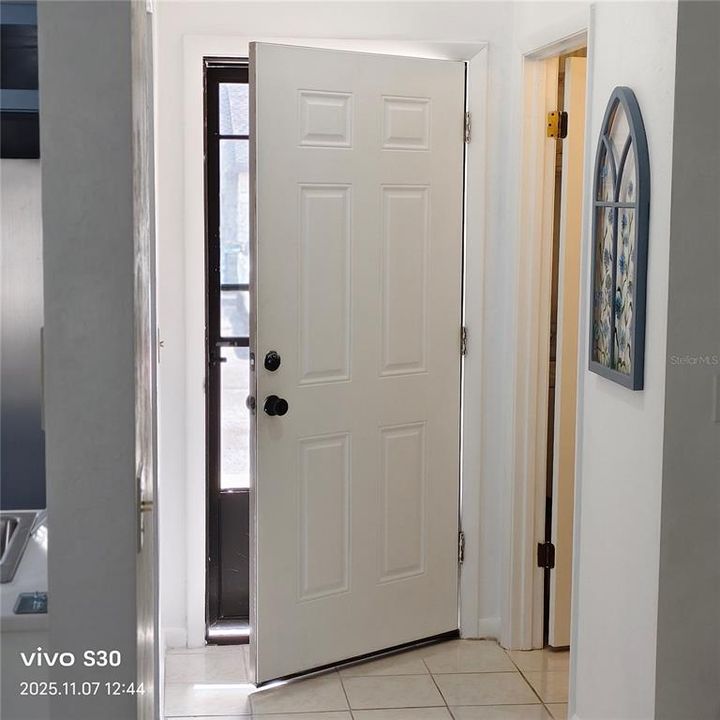 For Sale: $226,500 (2 beds, 1 baths, 1244 Square Feet)