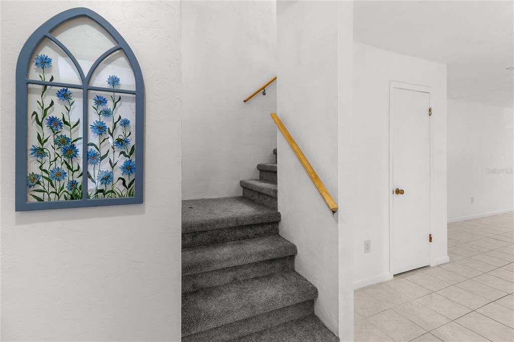 For Sale: $226,500 (2 beds, 1 baths, 1244 Square Feet)