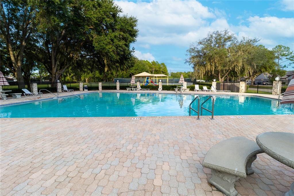 For Sale: $226,500 (2 beds, 1 baths, 1244 Square Feet)