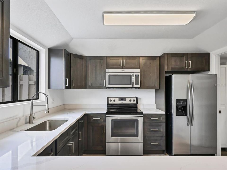 En Venta: $195,000 (4 camas, 2 baños, 1630 Pies cuadrados)