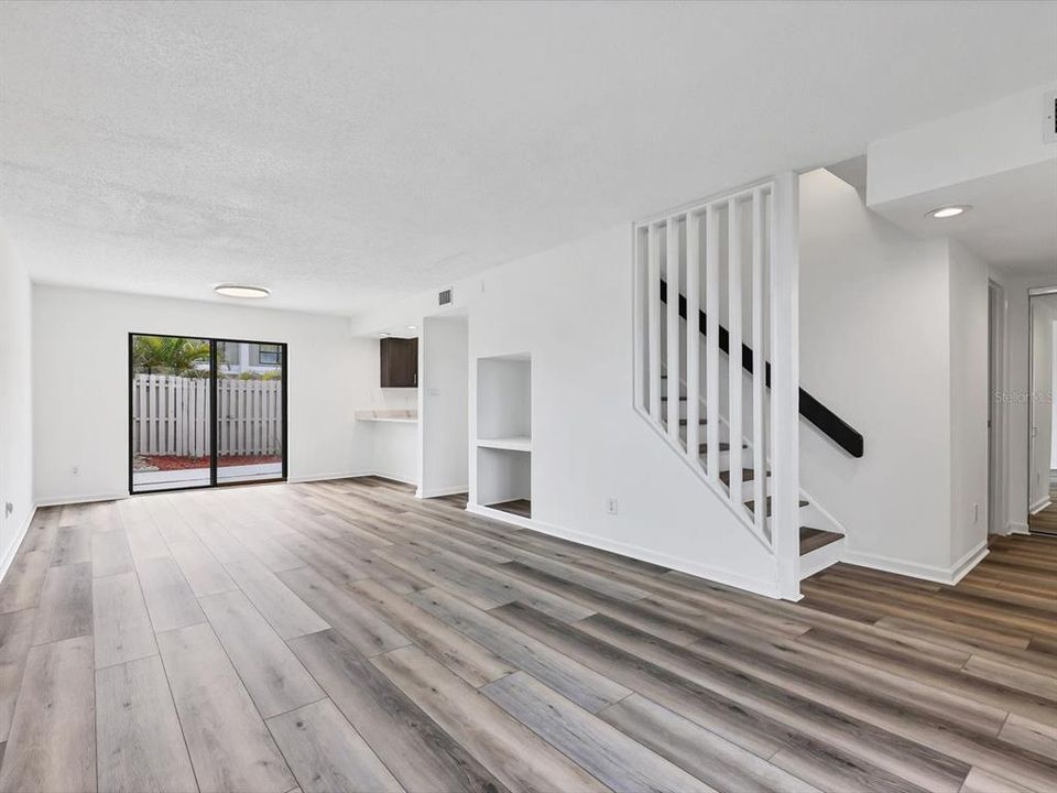 En Venta: $195,000 (4 camas, 2 baños, 1630 Pies cuadrados)