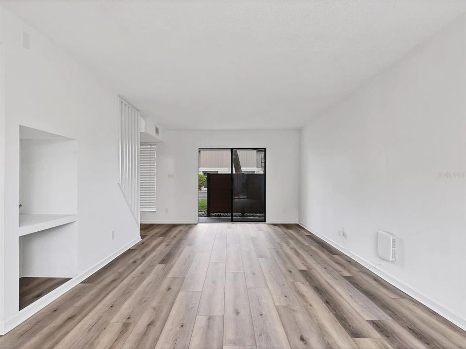 En Venta: $195,000 (4 camas, 2 baños, 1630 Pies cuadrados)