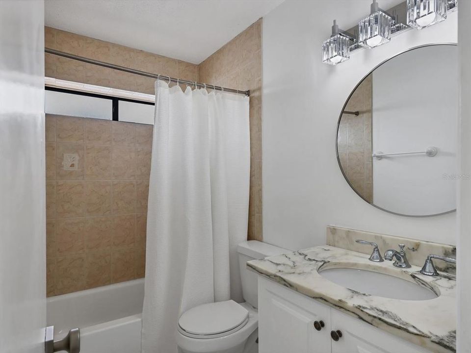 En Venta: $195,000 (4 camas, 2 baños, 1630 Pies cuadrados)