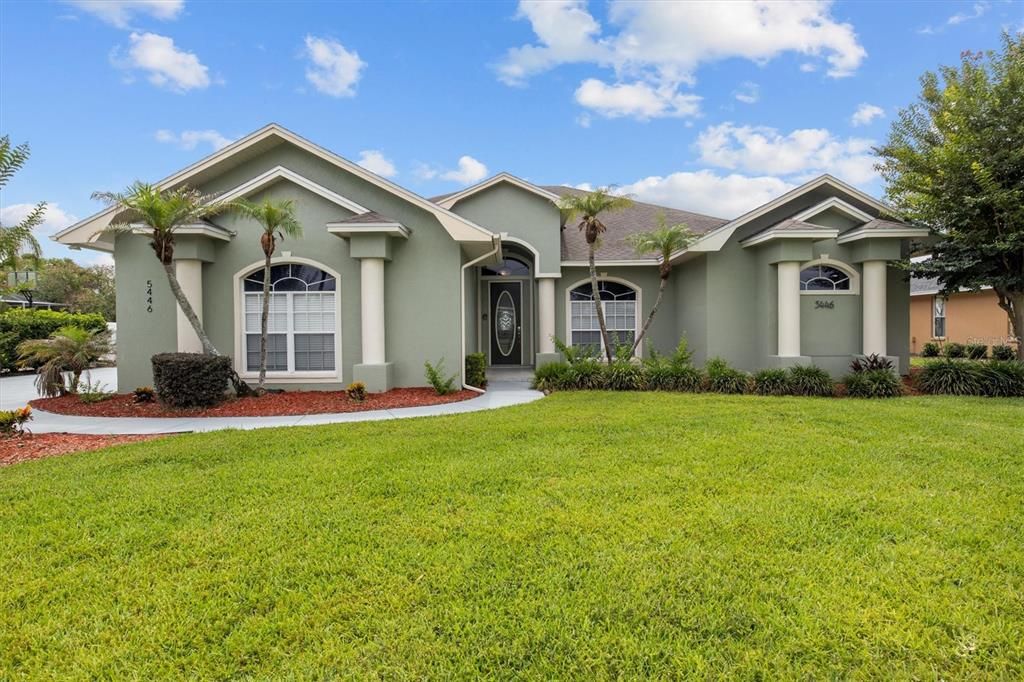 For Sale: $549,000 (4 beds, 2 baths, 2392 Square Feet)
