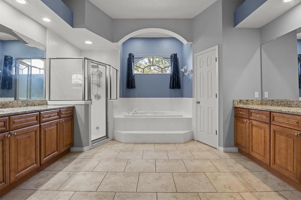 For Sale: $549,000 (4 beds, 2 baths, 2392 Square Feet)