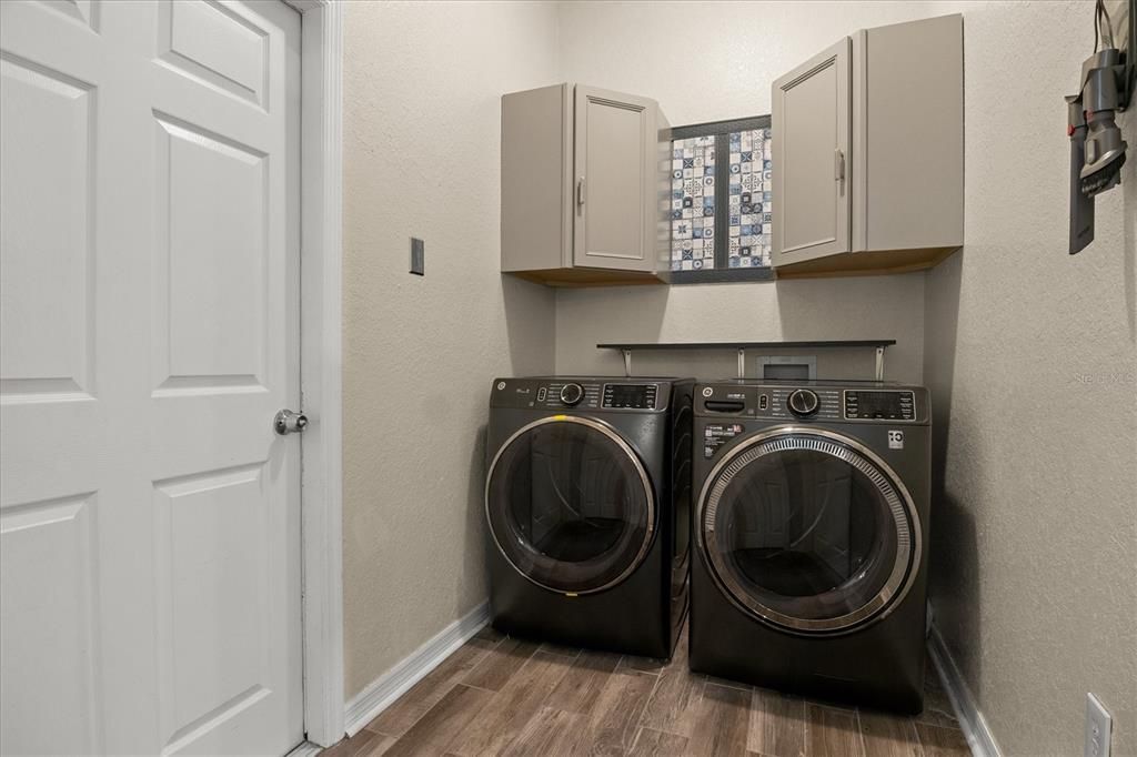 For Sale: $549,000 (4 beds, 2 baths, 2392 Square Feet)