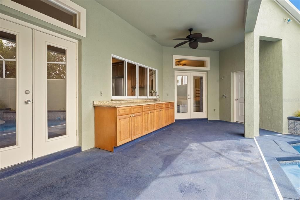 For Sale: $549,000 (4 beds, 2 baths, 2392 Square Feet)